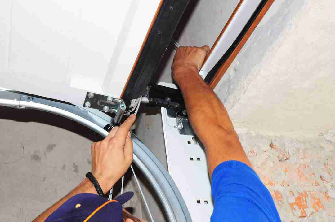 How Much Does Garage Door Repair Cost